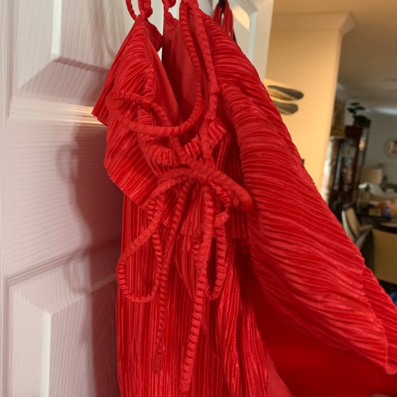 EXPRESS DRESS RED with laced shoulders - HOT! - Picture 5 of 6